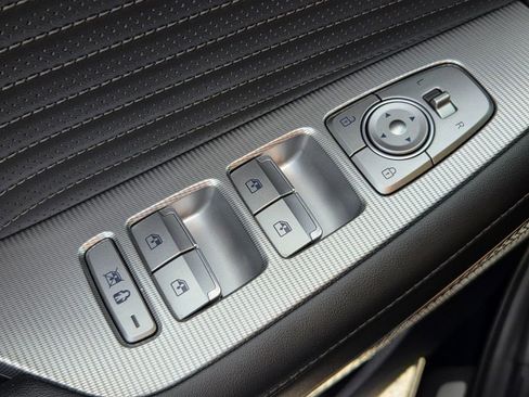 Used 2024 Hyundai Palisade Calligraphy image 28