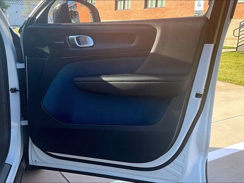 Certified 2023 Volvo C40 P8 Recharge Ultimate AWD/4WD image 25