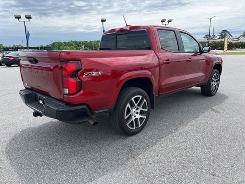 Used 2024 Chevrolet Colorado Z71 w/ Z71 Convenience Package 2 AWD/4WD image 5
