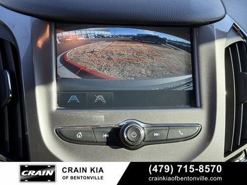 Used 2017 Chevrolet Cruze LT w/ Convenience Package image 16