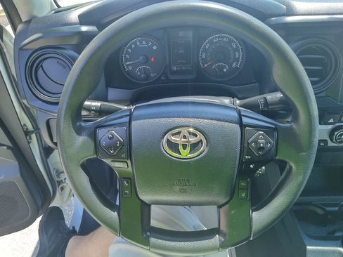 Used 2018 Toyota Tacoma SR RWD image 70