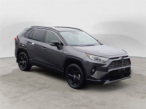 Used 2020 Toyota RAV4 XSE image 7