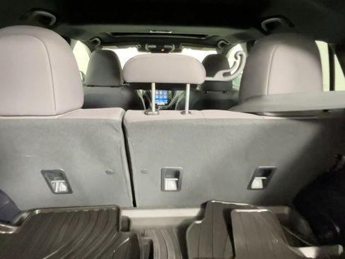 Used 2024 Subaru Crosstrek 2.5i Sport AWD/4WD image 18