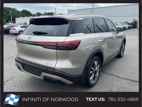 Certified 2025 INFINITI QX60 Luxe w/ Vision Package image 3