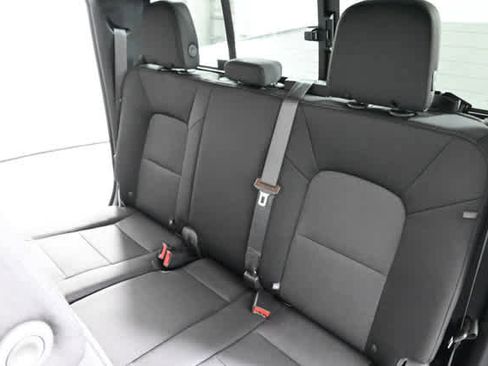 Used 2023 Chevrolet Colorado Trail Boss w/ Technology Package image 12