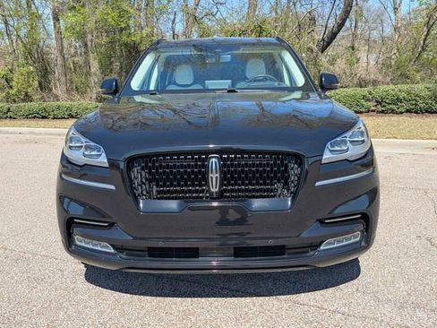 Used 2023 Lincoln Aviator Black Label w/ Jet Package image 9