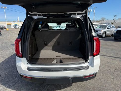 Used 2021 GMC Yukon SLT w/ SLT Luxury Plus Package image 8