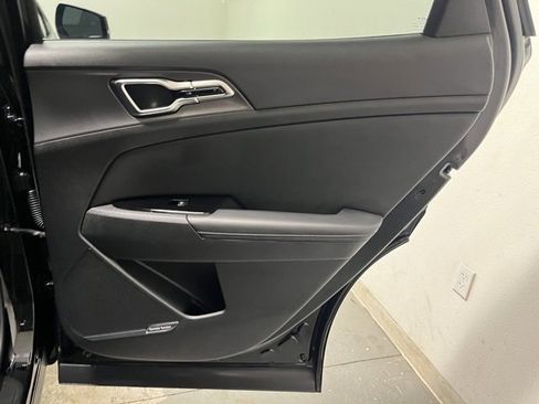 Used 2024 Kia Sportage SX image 22