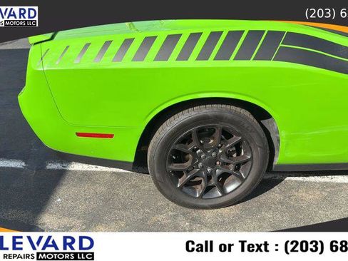 Used 2017 Dodge Challenger GT w/ GT Interior Package image 11