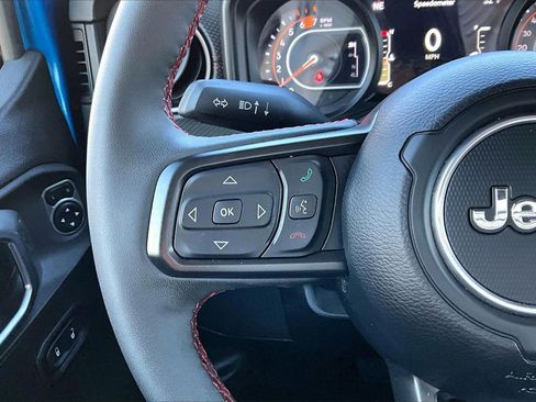 Certified 2024 Jeep Wrangler Unlimited Rubicon w/ Technology Group image 28