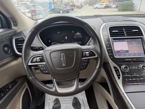 Used 2020 Lincoln Nautilus Reserve FWD image 24