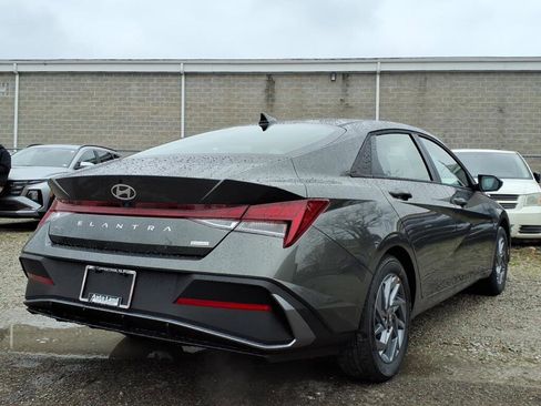 New 2026 Hyundai Elantra Blue FWD image 4