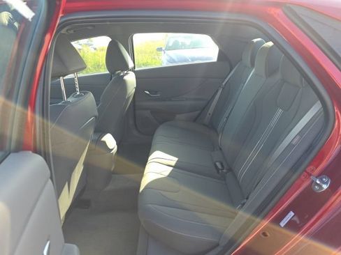 Certified 2025 Hyundai Elantra Sport FWD image 12