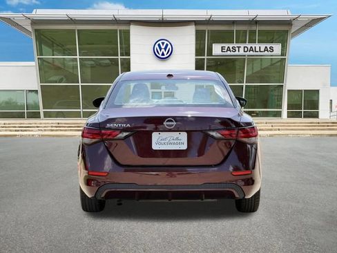 Used 2025 Nissan Sentra SV FWD image 4