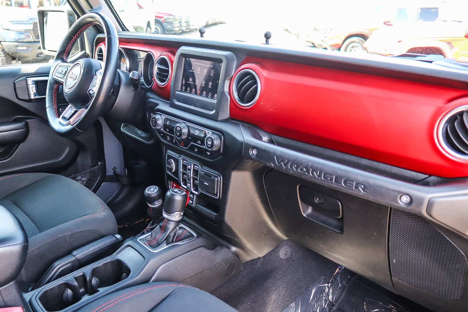 Used 2021 Jeep Wrangler Unlimited Rubicon AWD/4WD image 15