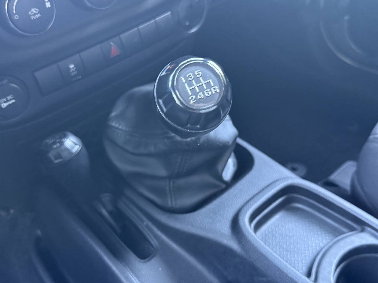 Used 2015 Jeep Wrangler Sport AWD/4WD image 21