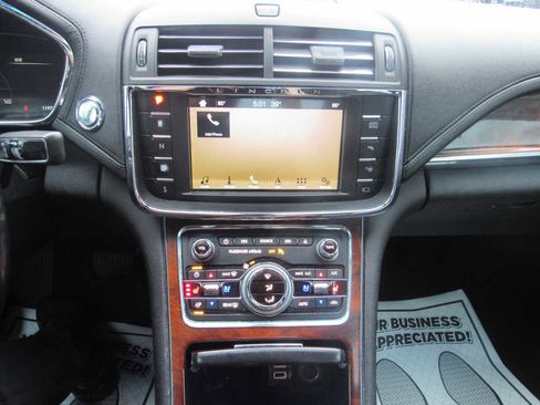 Used 2018 Lincoln Continental Reserve image 13