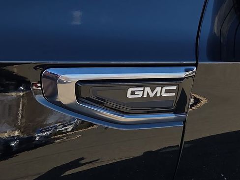Used 2023 GMC Yukon AT4 image 32