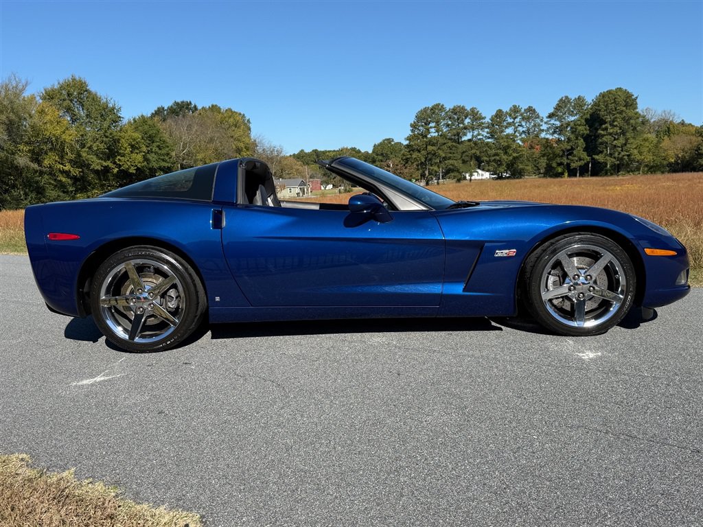 Used 2007 Chevrolet Corvette Coupe w/ Preferred Equipment Group RWD image 33