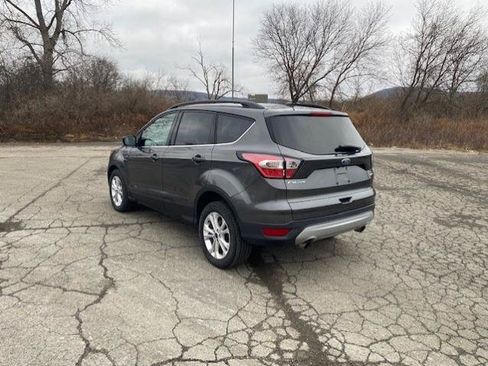 Certified 2017 Ford Escape SE w/ Equipment Group 201A AWD/4WD image 3