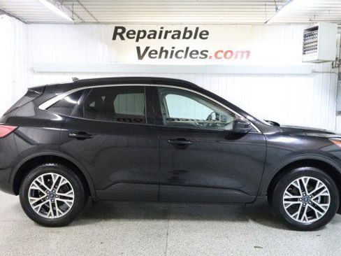 Used 2020 Ford Escape SEL image 4