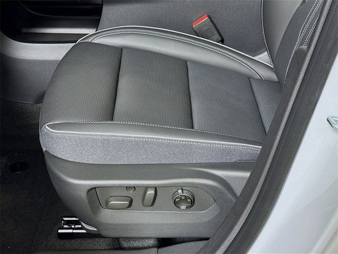 New 2026 Buick Envision Avenir image 17