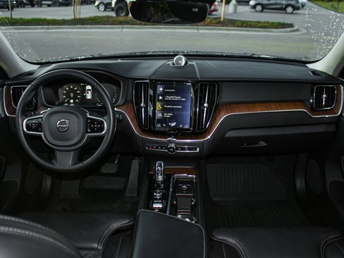 Used 2019 Volvo XC60 T8 Inscription w/ Advanced Package image 29