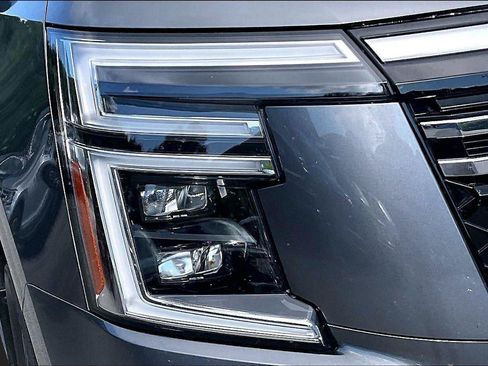 Certified 2025 Nissan Armada Platinum Reserve AWD/4WD image 30