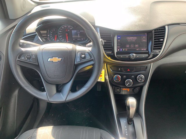 Used 2020 Chevrolet Trax LT AWD/4WD image 13