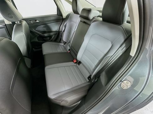Used 2025 Volkswagen Jetta SE FWD image 29