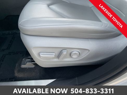 Used 2023 Toyota Highlander L image 28