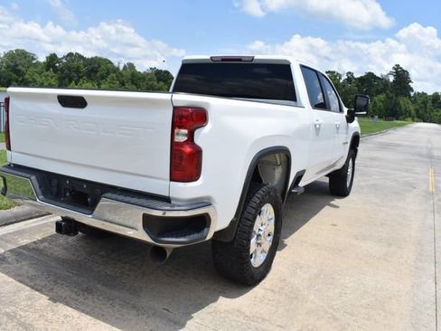 Used 2021 Chevrolet Silverado 2500 LT w/ Z71 Off-Road Package AWD/4WD image 4