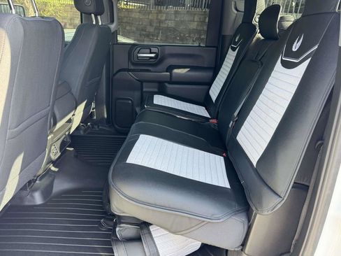 Used 2022 Chevrolet Silverado 2500 Custom w/ Custom Value Package RWD image 17