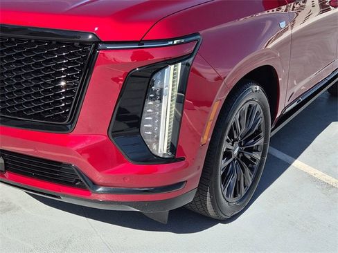 Certified 2025 Cadillac Escalade Sport Platinum w/ LPO, ONYX Package image 10