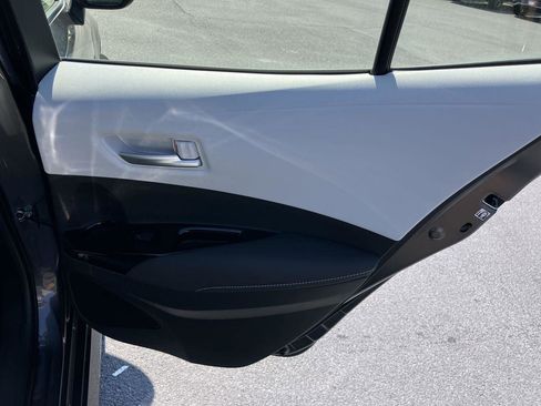 Used 2025 Toyota Corolla SE image 28