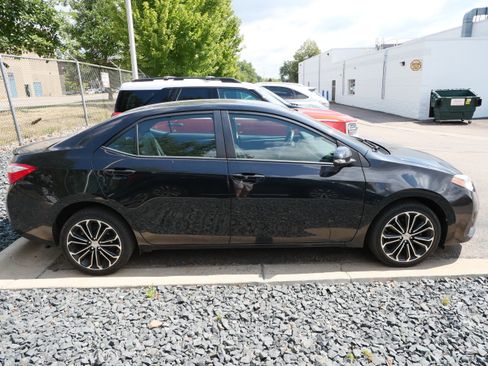 Used 2016 Toyota Corolla S FWD image 2