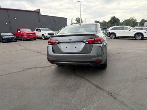 Used 2025 Nissan Versa SR w/ Trunk Package FWD image 10
