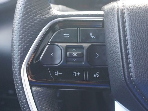 Used 2025 Toyota Tundra Platinum AWD/4WD image 11