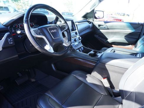 Used 2020 GMC Yukon SLT image 17