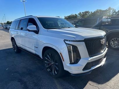 Used 2025 Cadillac Escalade ESV V