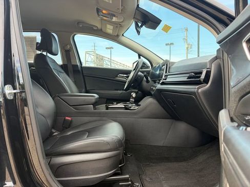Used 2023 Kia Sportage EX FWD image 19