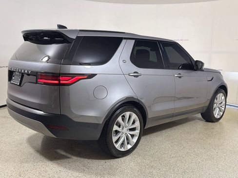 Used 2024 Land Rover Discovery S AWD/4WD image 5