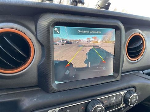 Used 2022 Jeep Gladiator Mojave w/ Trailer Tow Package image 28