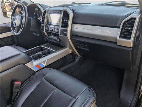 Used 2021 Ford F350 Lariat image 22