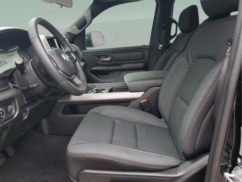 New 2026 RAM 1500 Express AWD/4WD image 19