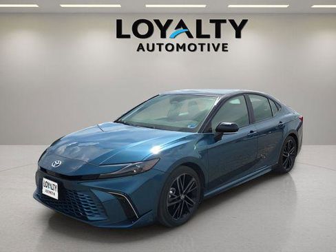 Certified 2025 Toyota Camry XSE FWD image 1