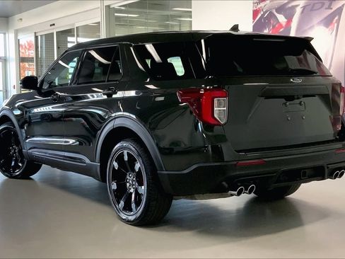 Used 2022 Ford Explorer ST w/ Equipment Group 401A image 4