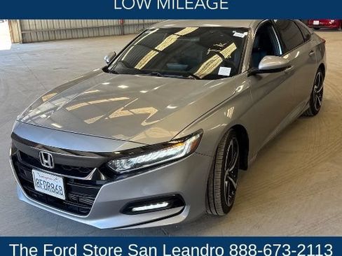 Used 2018 Honda Accord Sport image 3