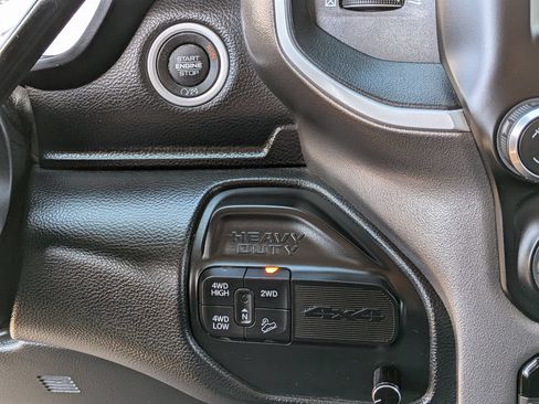 Used 2020 RAM 2500 Big Horn w/ Level 1 Equipment Group AWD/4WD image 16