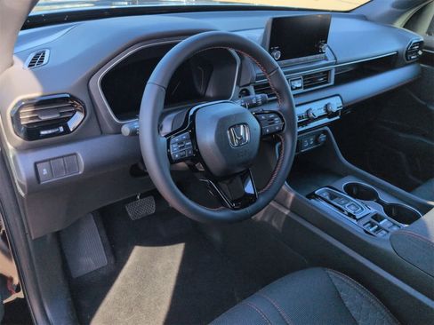New 2025 Honda Pilot Sport image 10